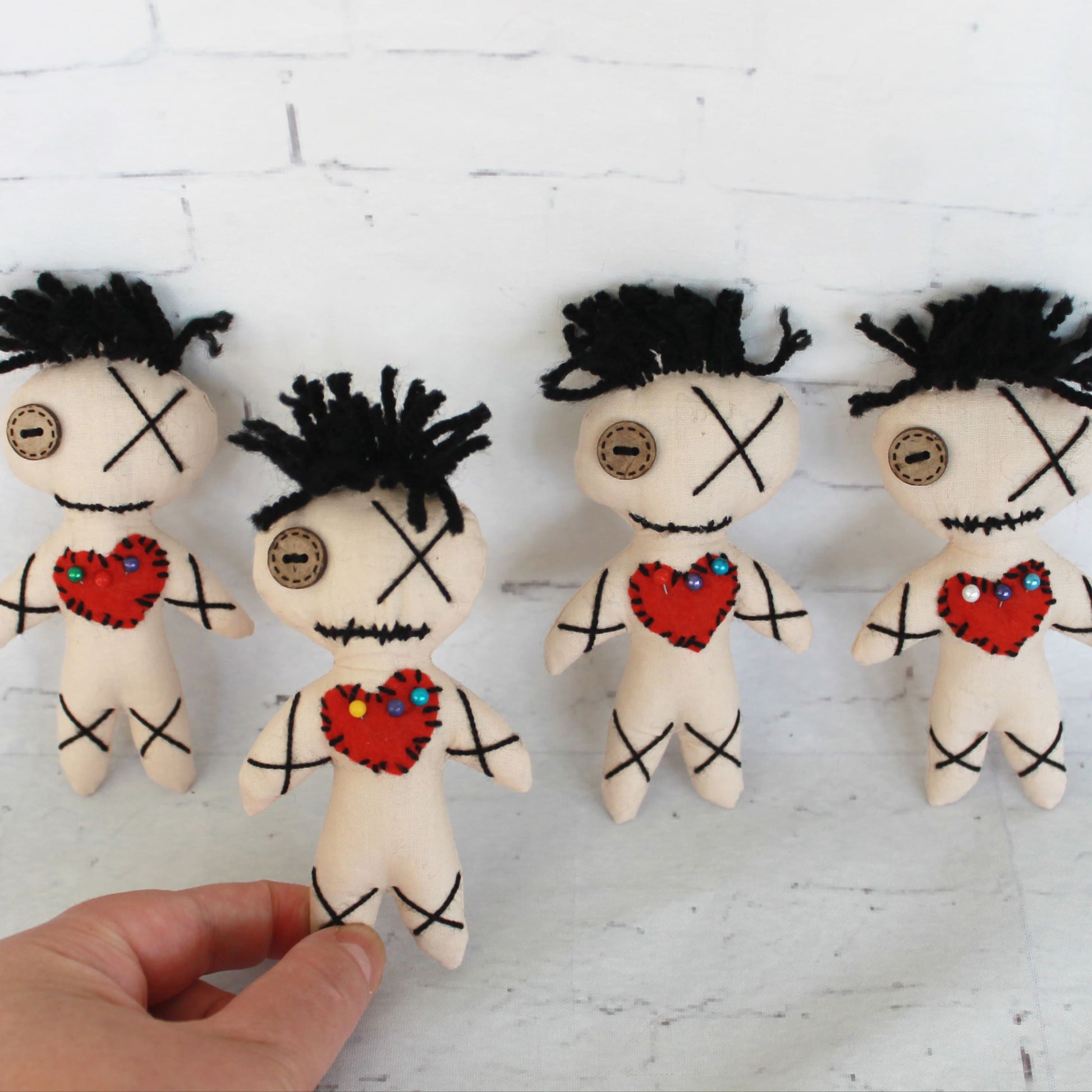 5 voodoo dolls